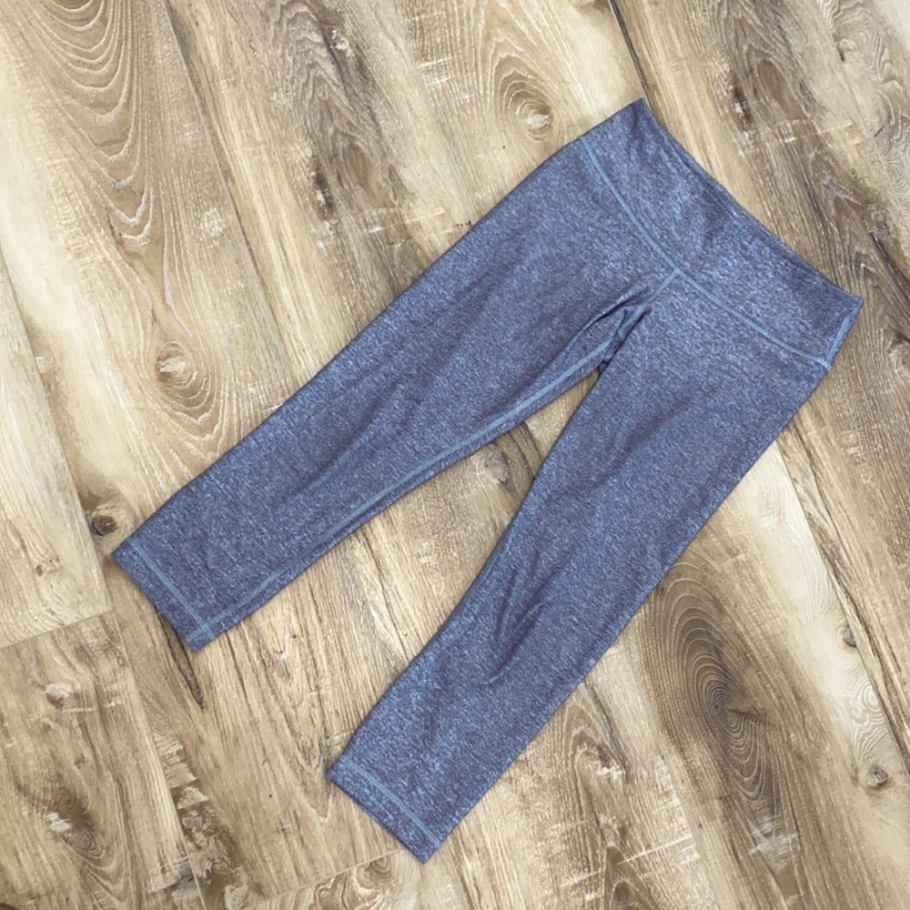 Cropped Grey Heathered Wunder Unders